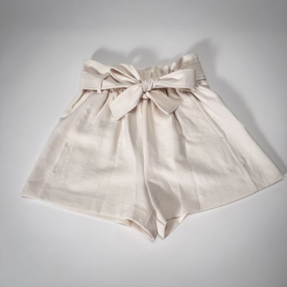 π€ Aritzia Wilfred Paperbag Shorts β Light Birch β Size 6 β Retail: $100 - Picture 10 of 10